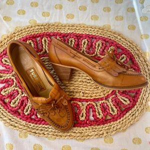 Vintage 70's Turf Shoe Tan Leather Moccasin Style 2' Heel